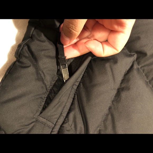 Patagonia Women’s Down with it Parka - Picture 9 of 9